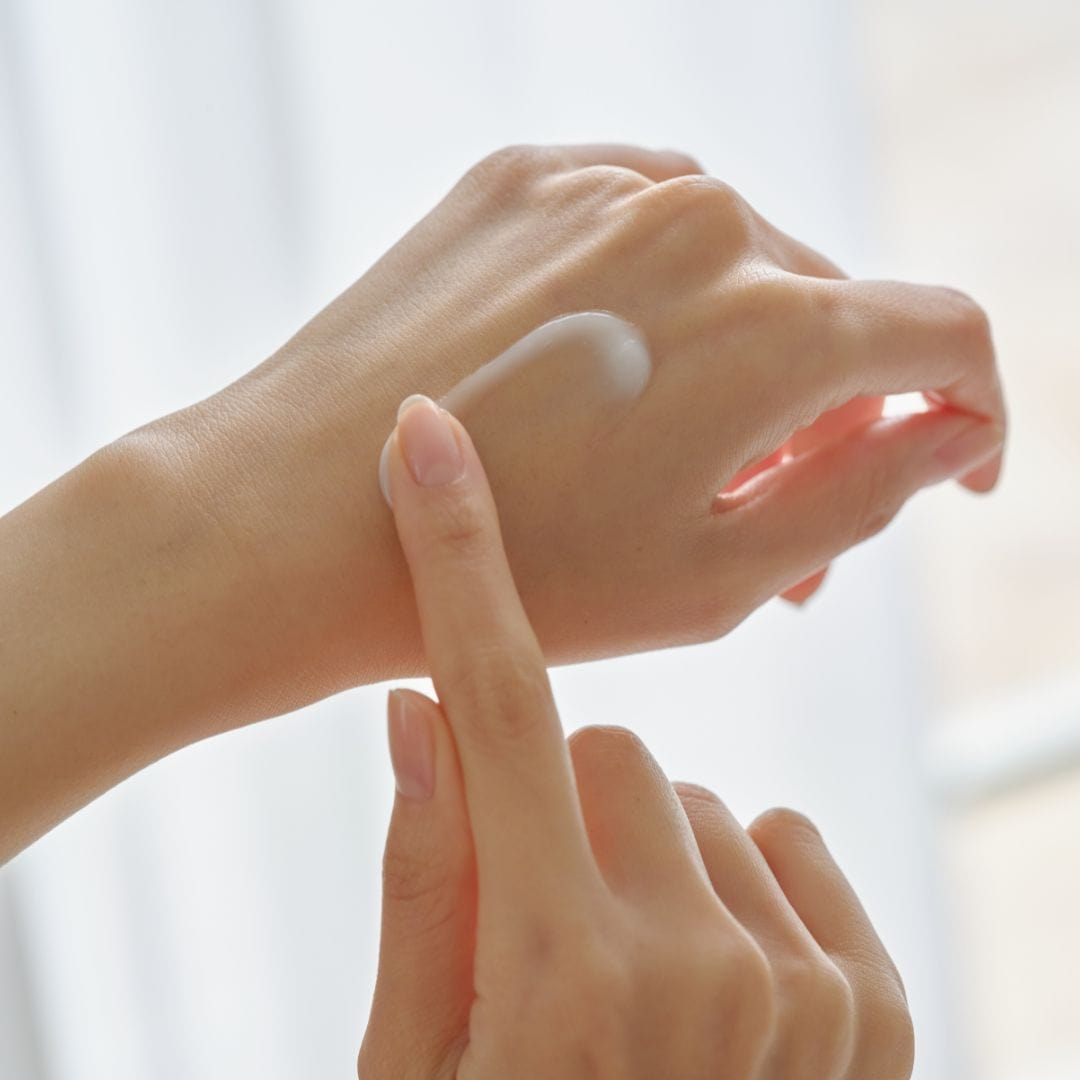 Light On Serum : Centella + Vita C